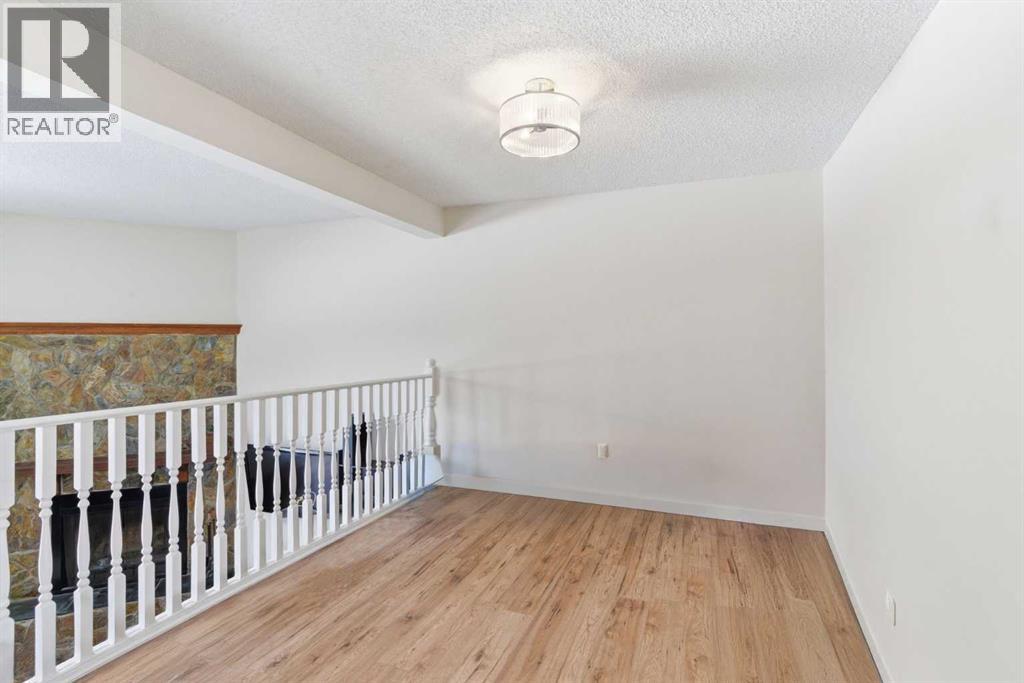 #6 23 Glamis Drive SW - 11