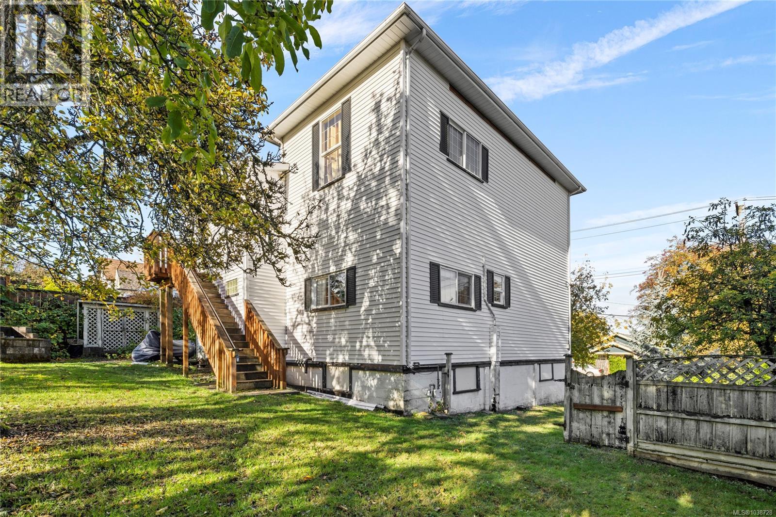639 Kennedy St - 16