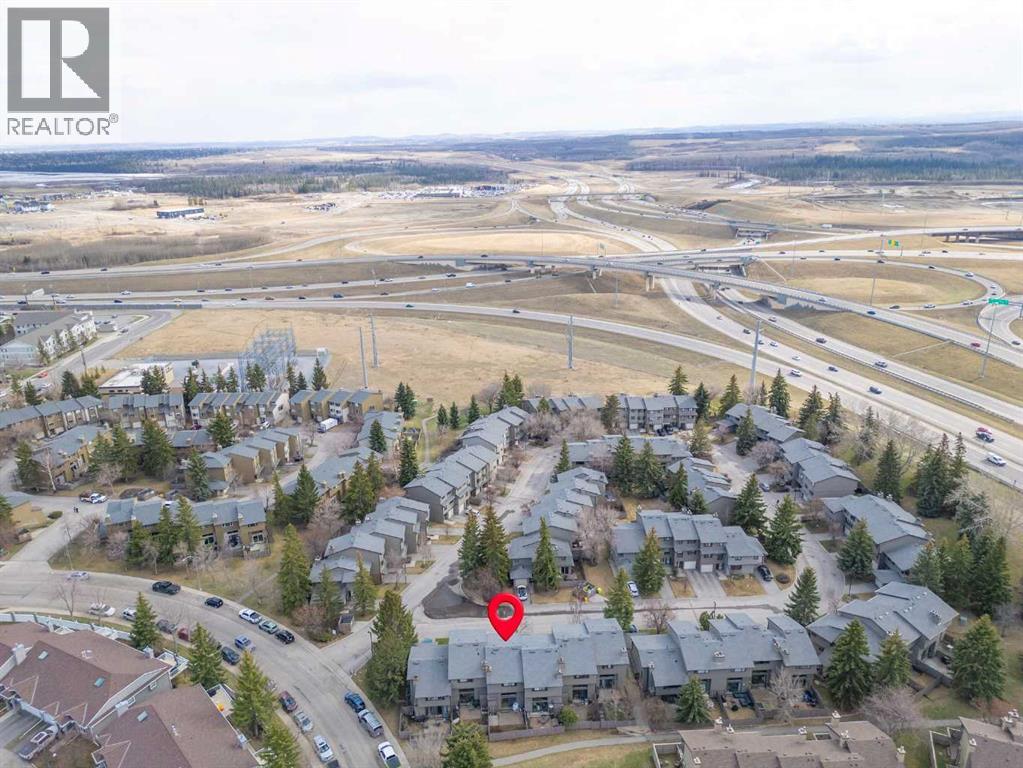 #6 23 Glamis Drive SW - 34