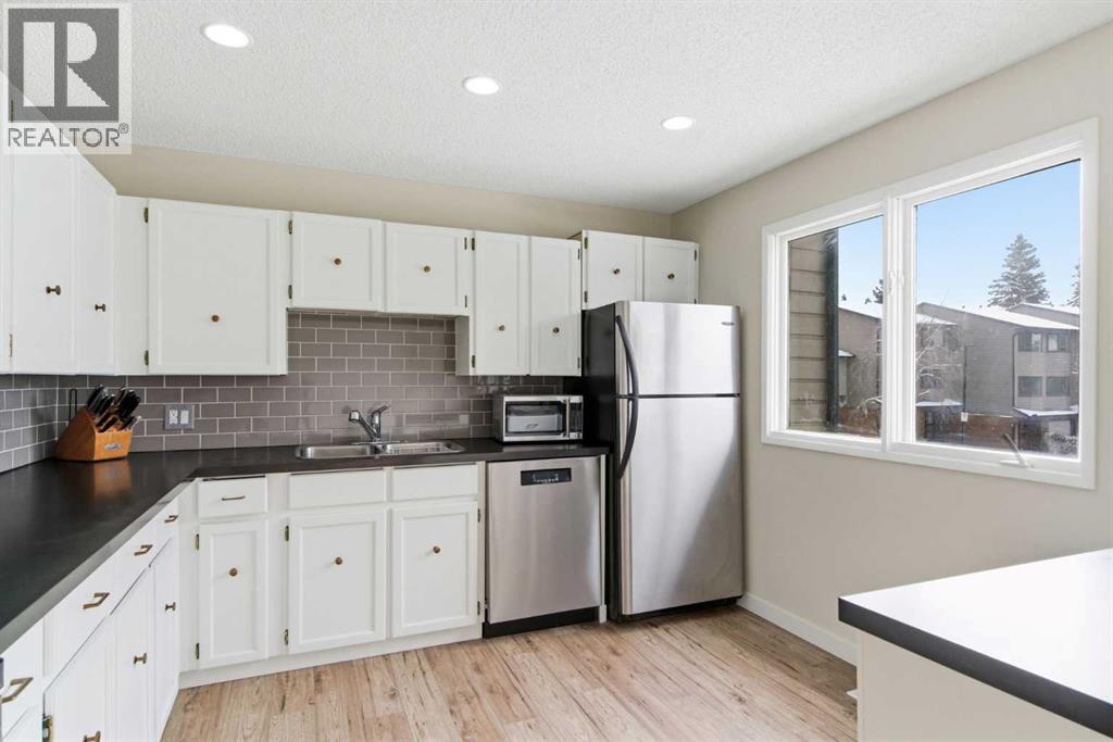 #6 23 Glamis Drive SW - 15