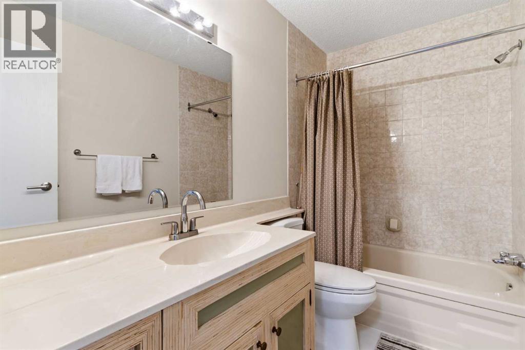 #6 23 Glamis Drive SW - 29