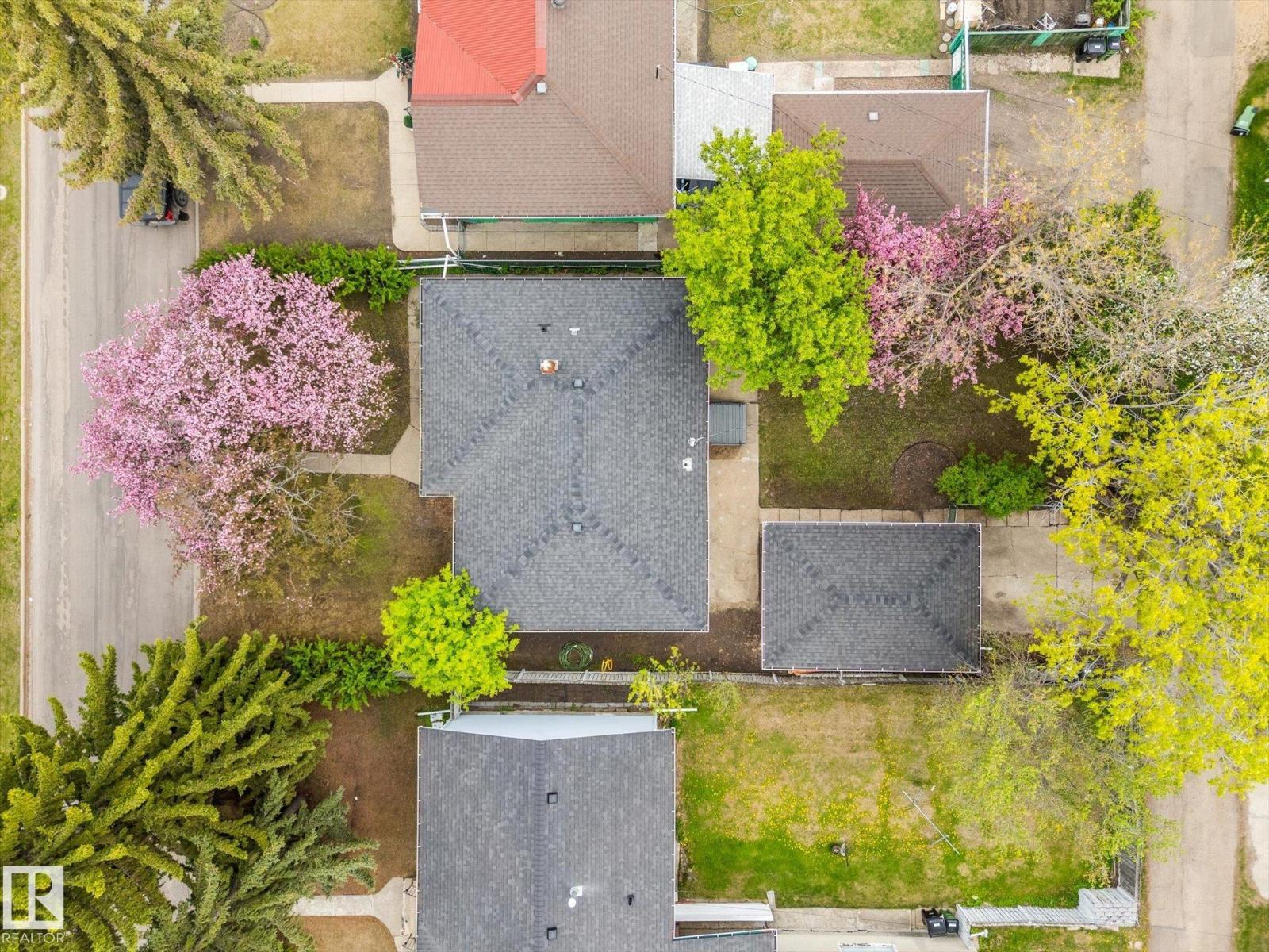 8911 149 ST NW - 44