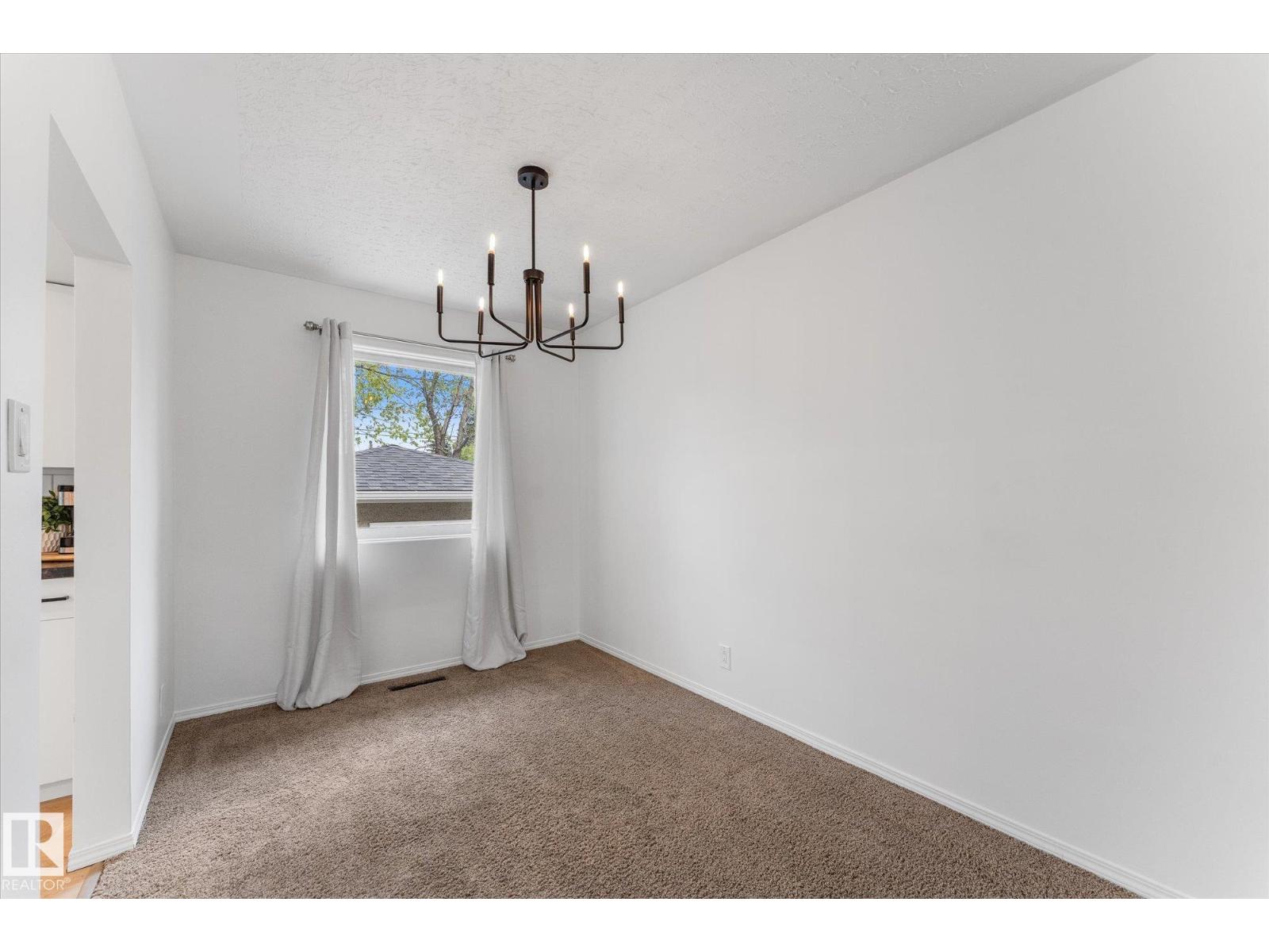 8911 149 ST NW - 9