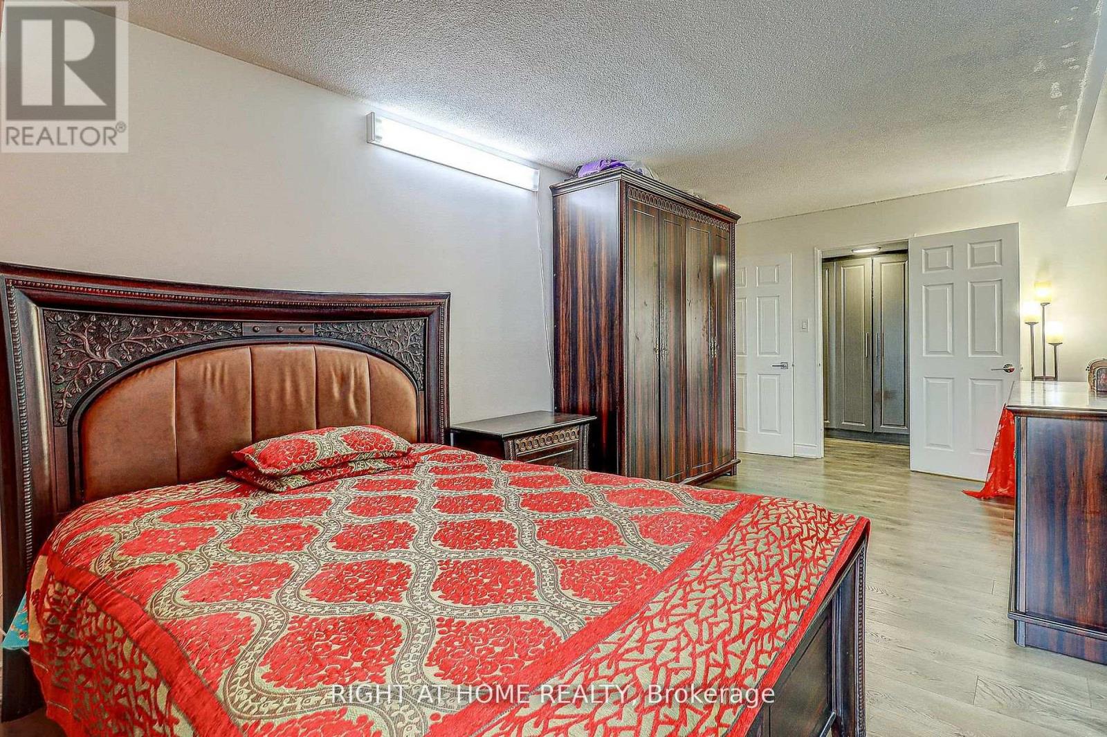 #605 757 VICTORIA PARK AVENUE - 17