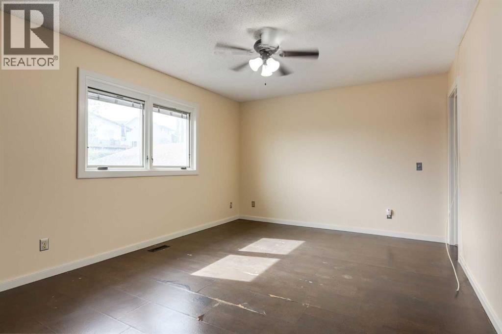 80 Macewan Glen Road NW - 14
