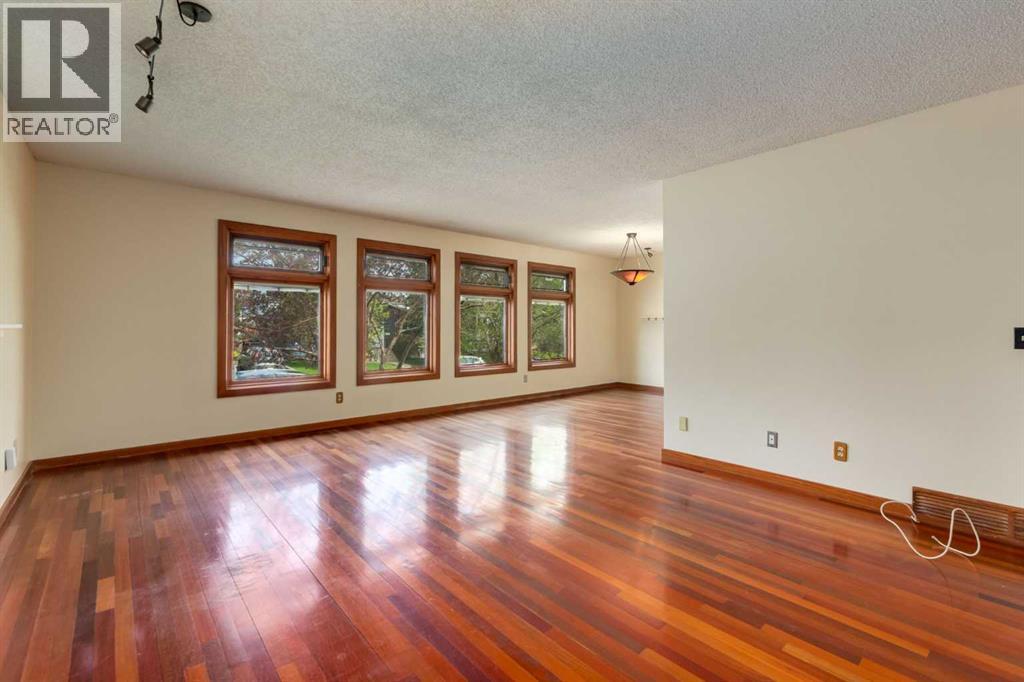 80 Macewan Glen Road NW - Image 3