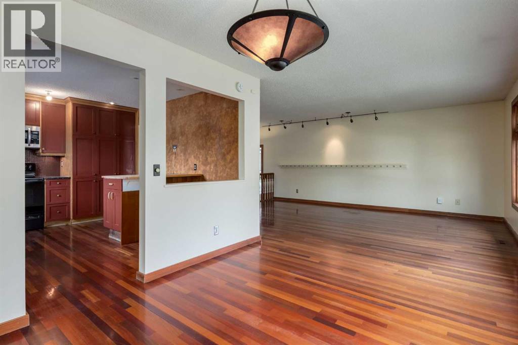 80 Macewan Glen Road NW - 9