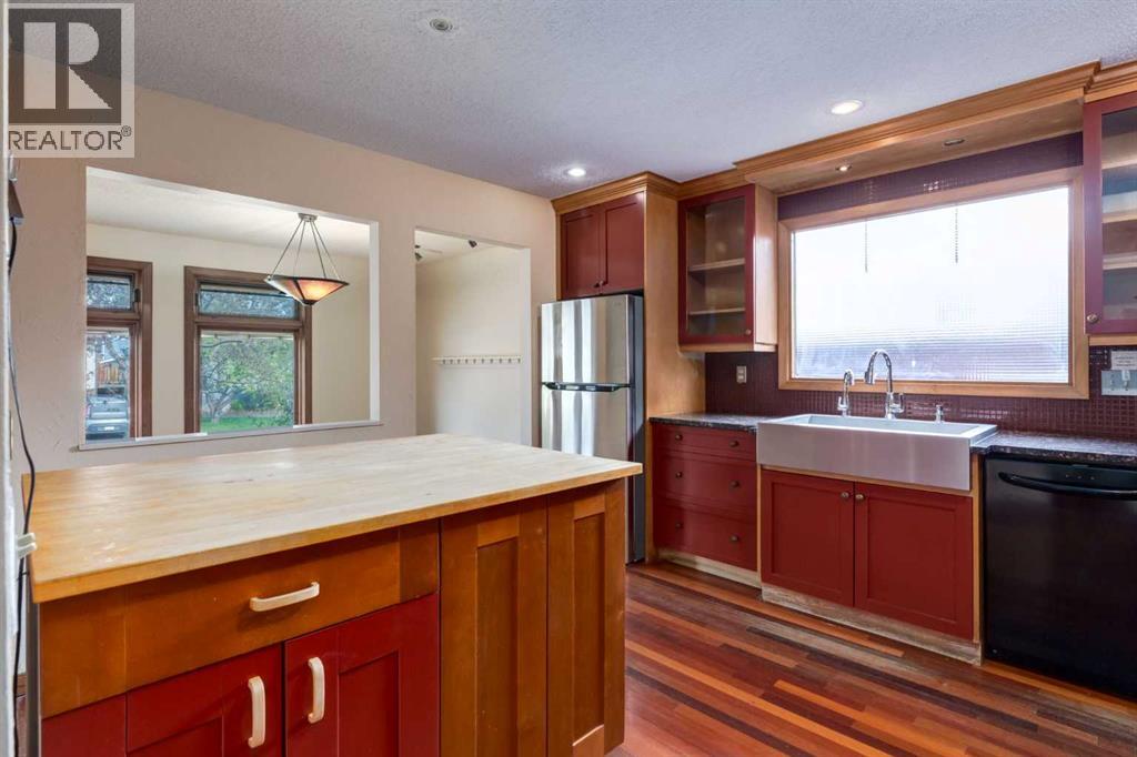 80 Macewan Glen Road NW - 12