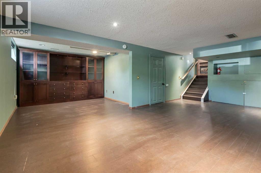 80 Macewan Glen Road NW - 27