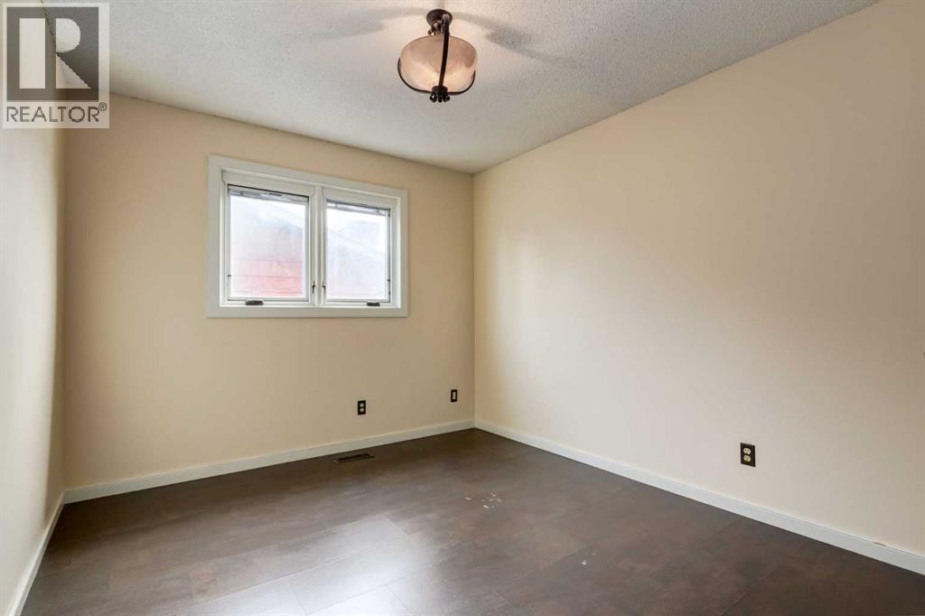 80 Macewan Glen Road NW - 20