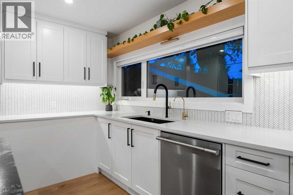128 Lake Moraine Place SE - 12
