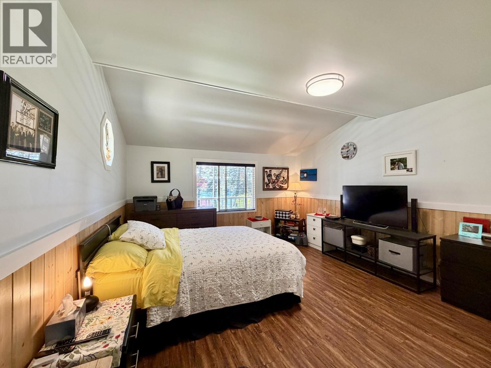 7621 PETTYJOHN ROAD - 24