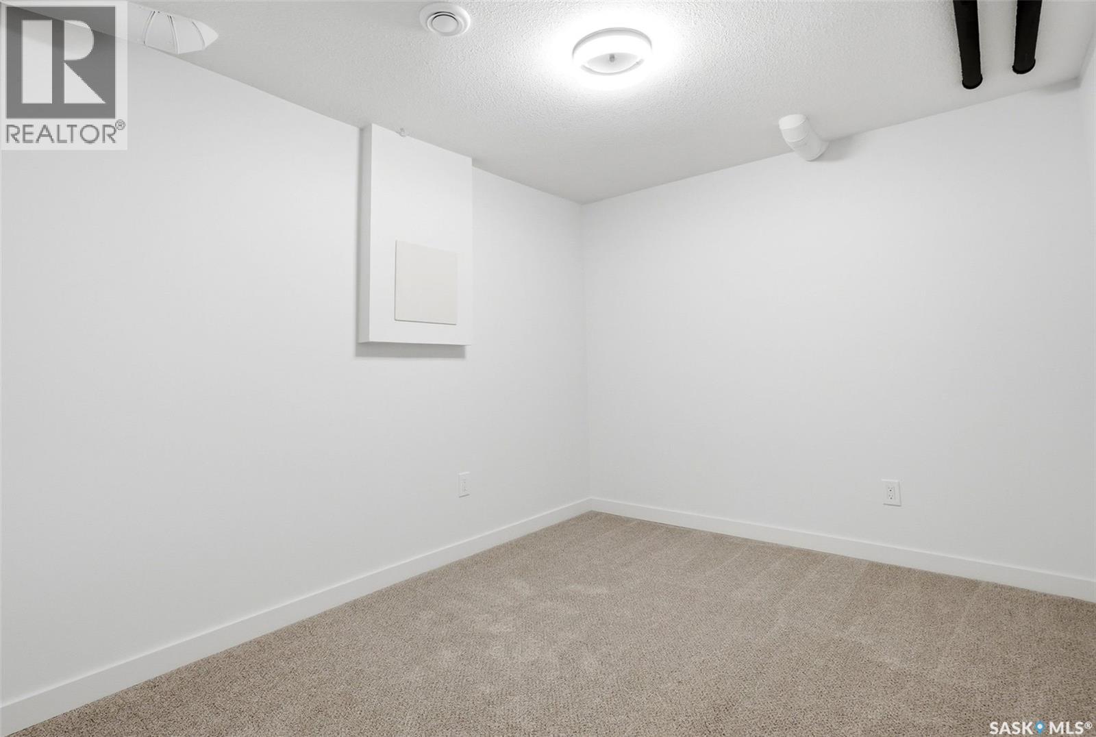#127 Mackenzie WAY - 19