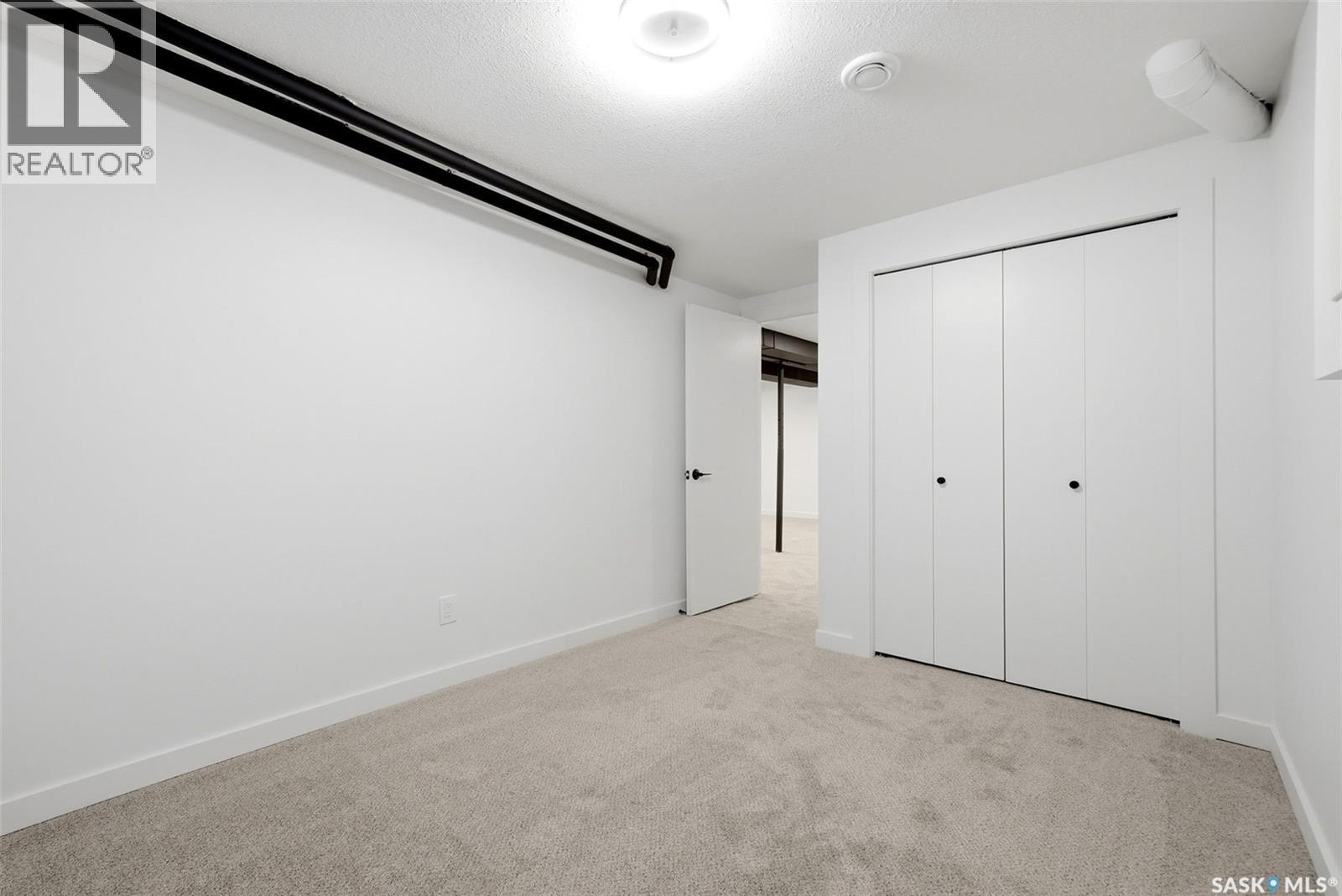 #127 Mackenzie WAY - 20
