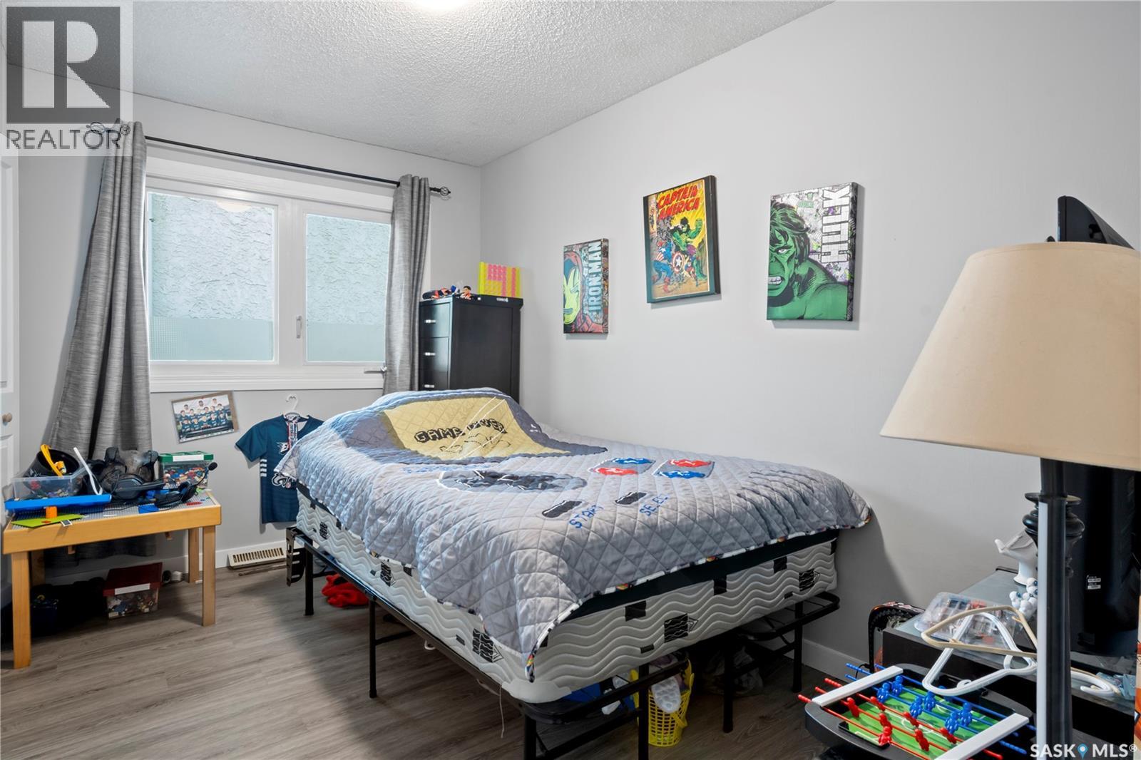 18 Hyland CRESCENT - 13