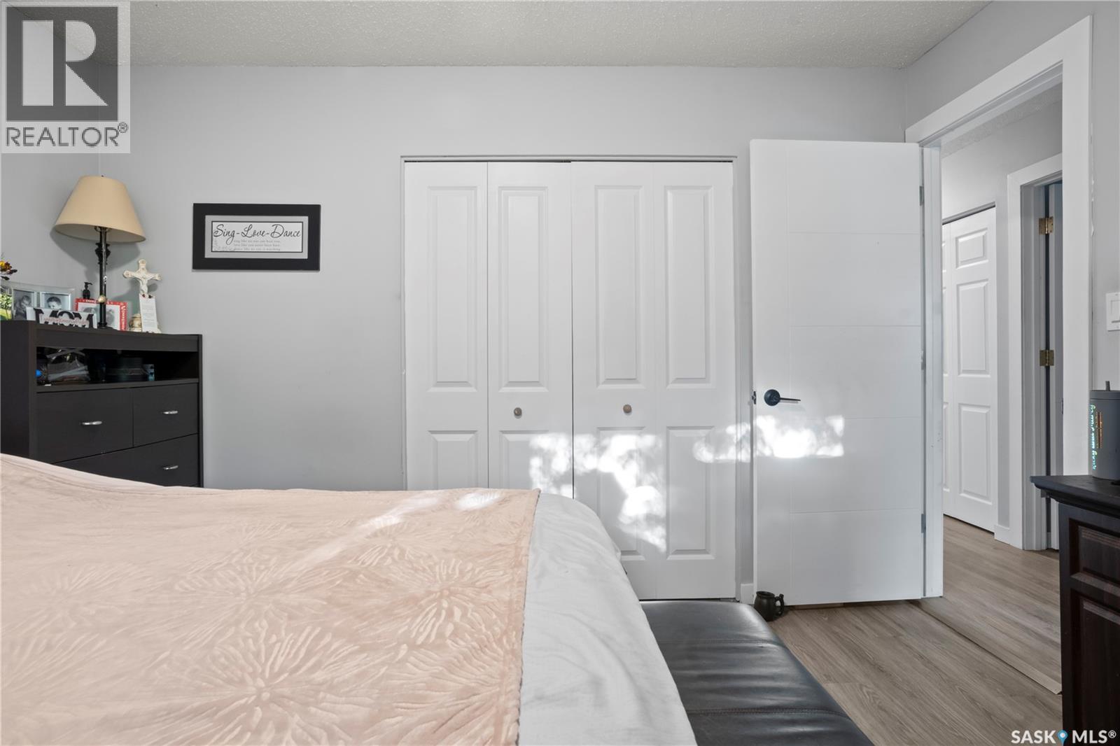 18 Hyland CRESCENT - 16