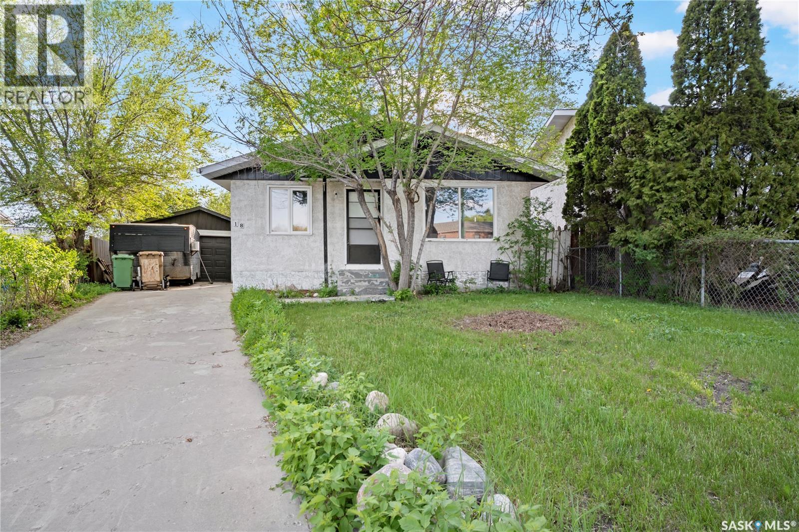 18 Hyland CRESCENT - Image 2