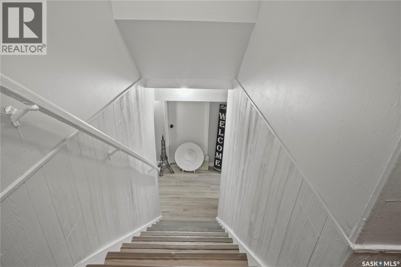 18 Hyland CRESCENT - 20