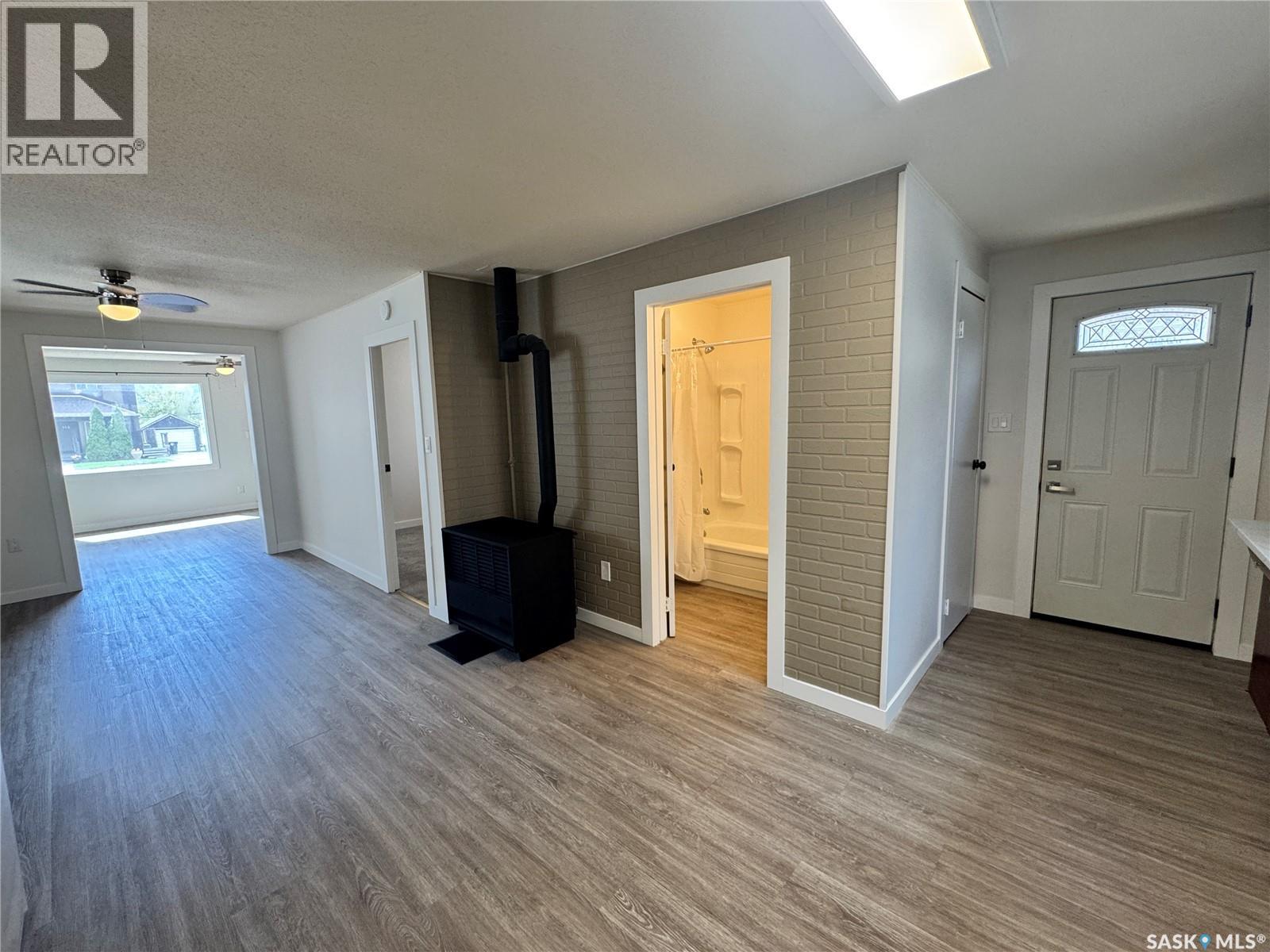 127 2nd AVENUE W - 10