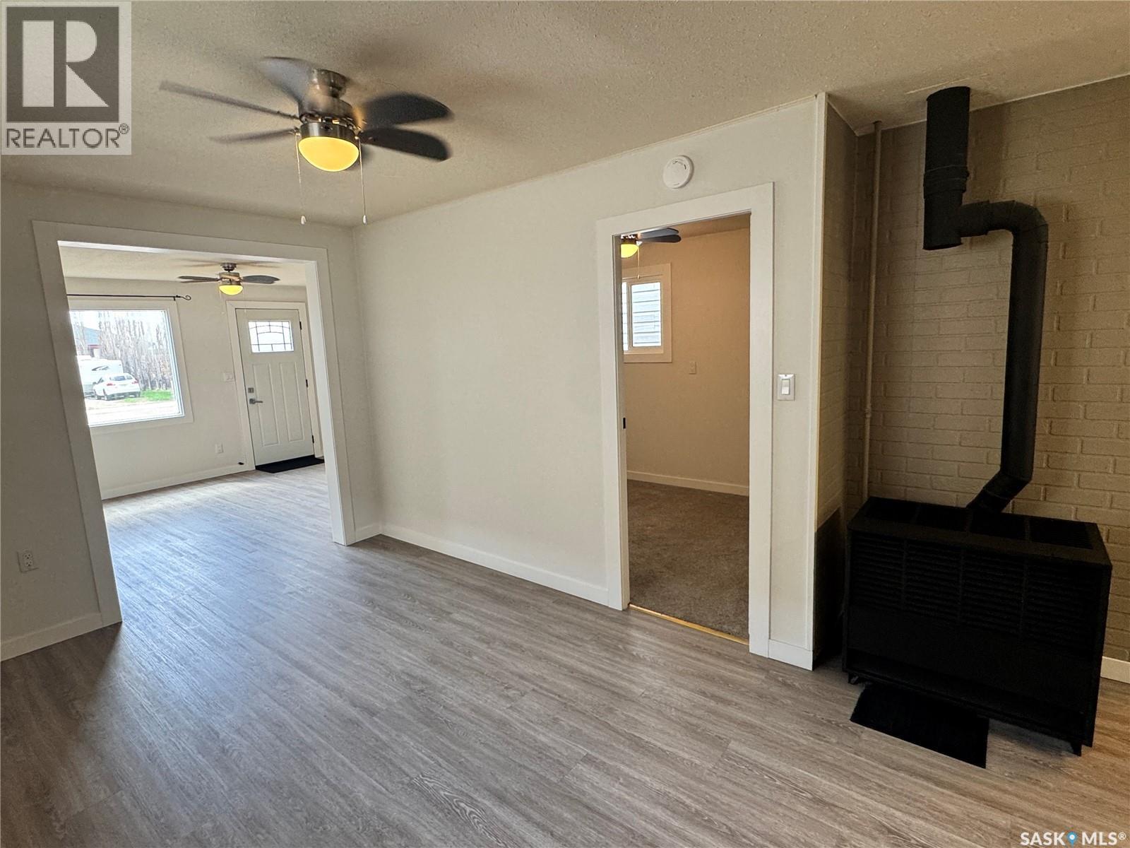 127 2nd AVENUE W - 11