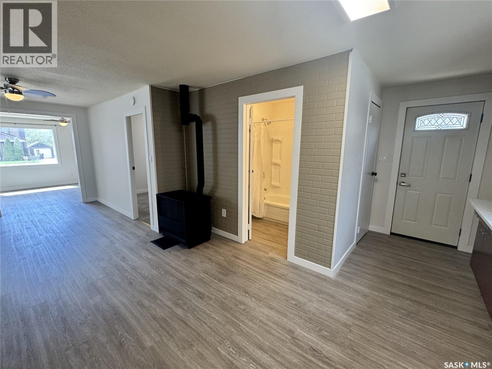 127 2nd AVENUE W - 12