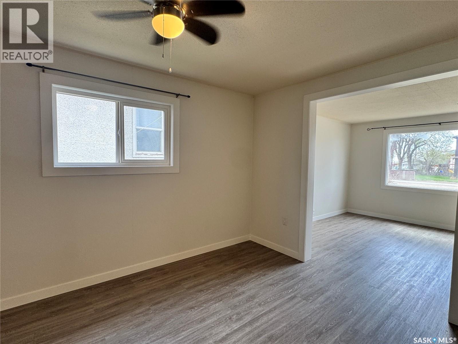 127 2nd AVENUE W - 13