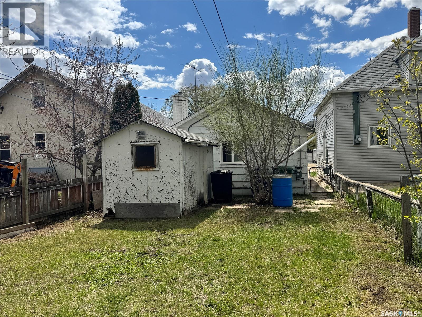 127 2nd AVENUE W - 21