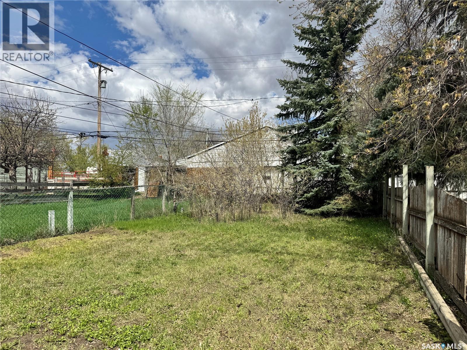 127 2nd AVENUE W - 22