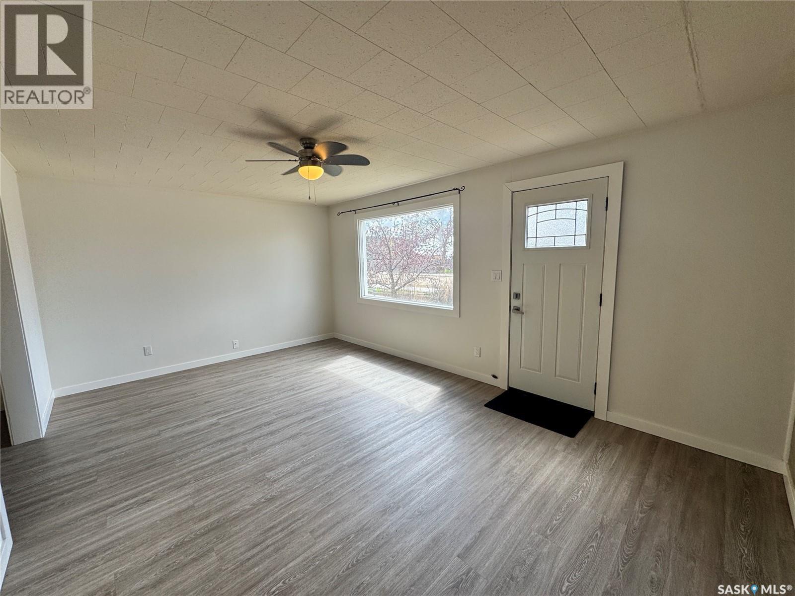 127 2nd AVENUE W - Image 3