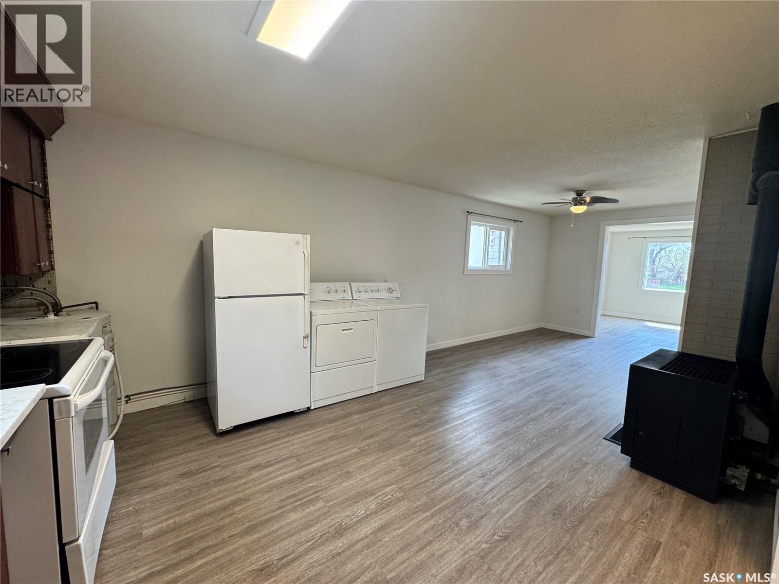 127 2nd AVENUE W - 9