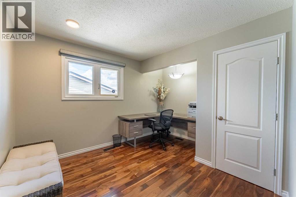 248 Templevale Road NE - 16