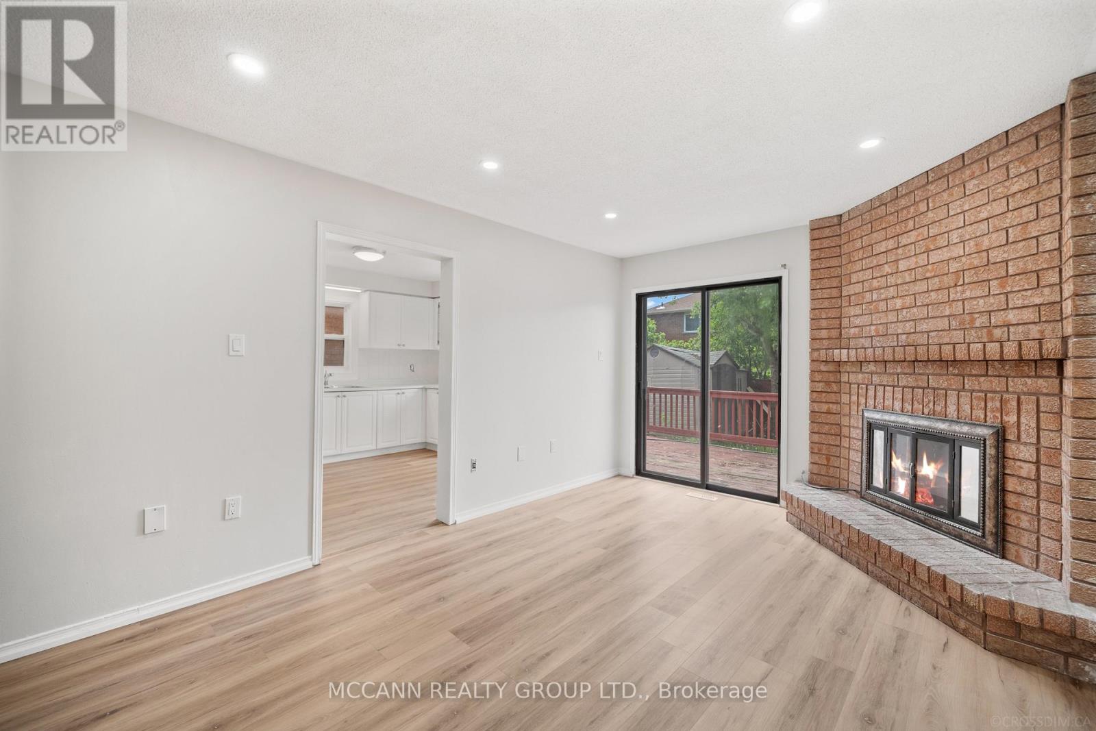 89 CREDITSTONE ROAD - 19
