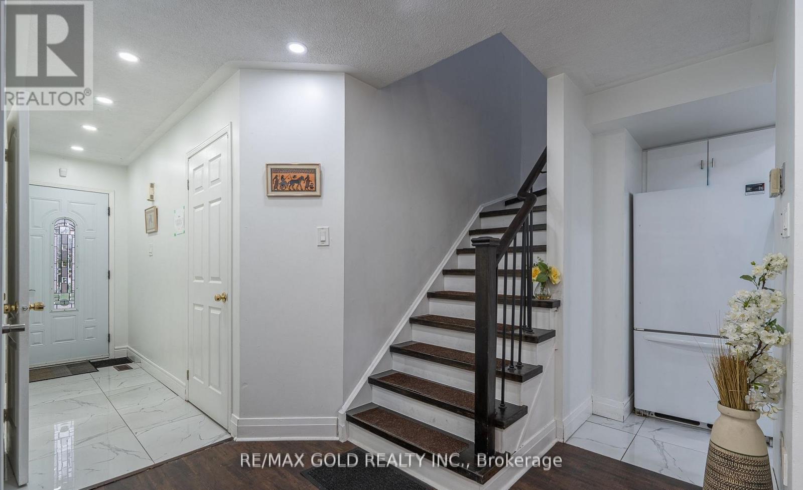 102 BUNCHBERRY WAY - 12