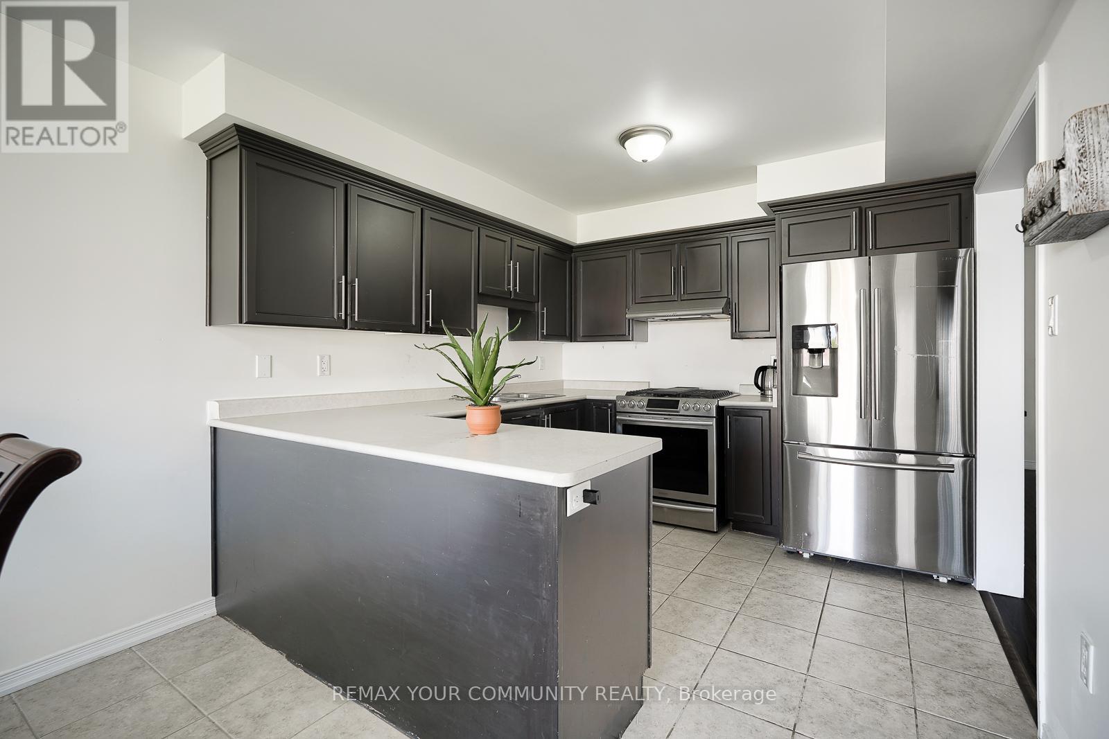 66 HERITAGE STREET - 9