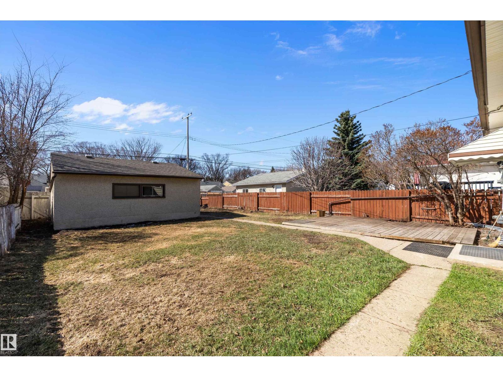 9747 66 AV NW - 34