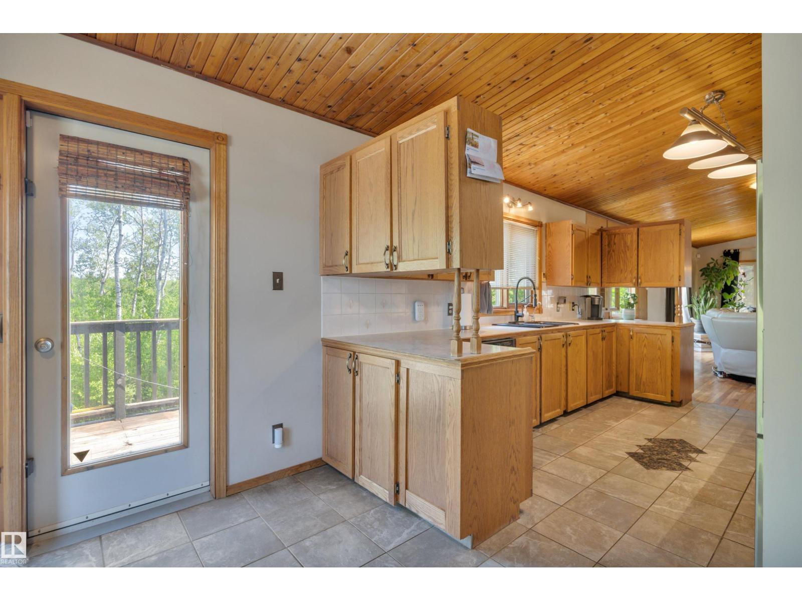 #86 53303 RGE ROAD 20 - 17