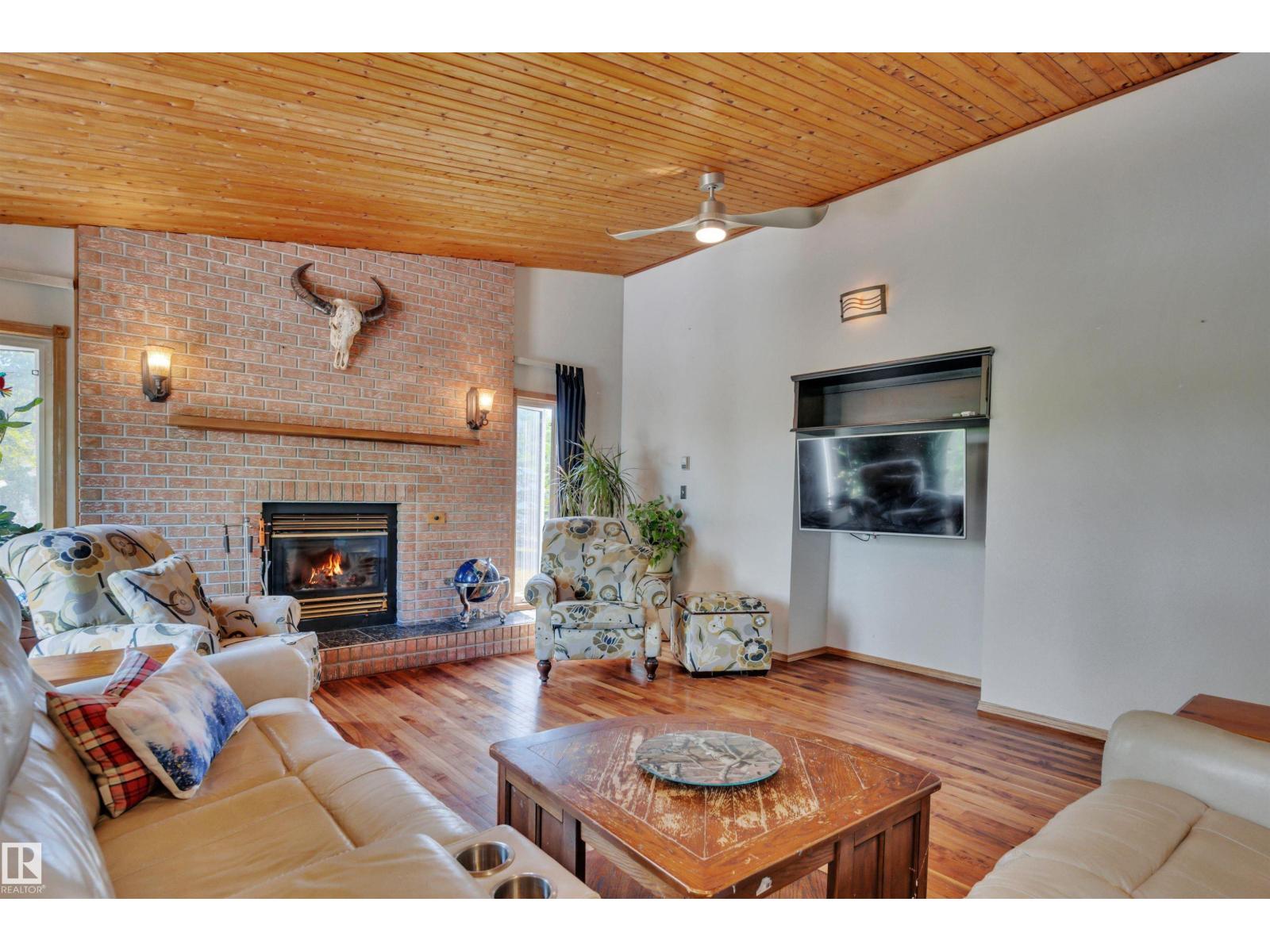 #86 53303 RGE ROAD 20 - 8