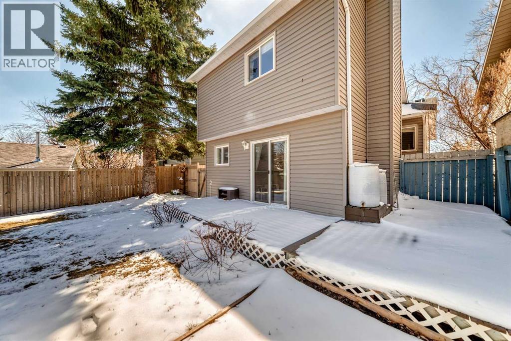 216 Hawkwood Boulevard NW - 42