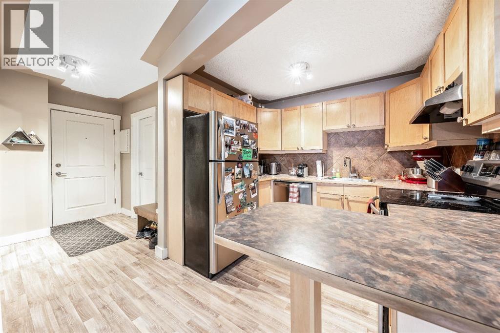 #4 310 22 Avenue SW - 5