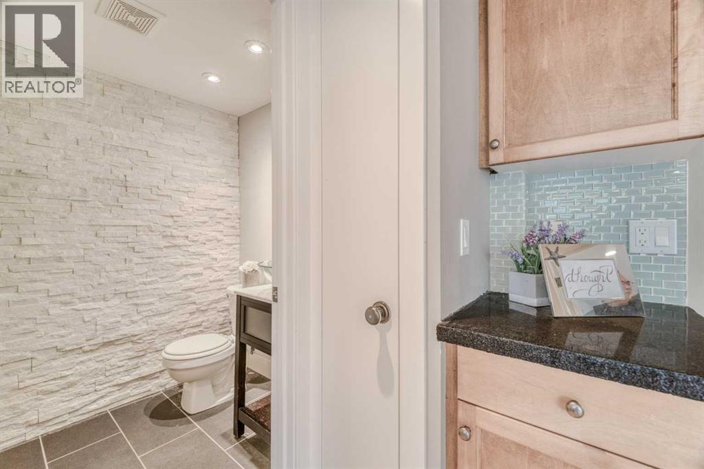 100 Royal Birch Crescent NW - 7
