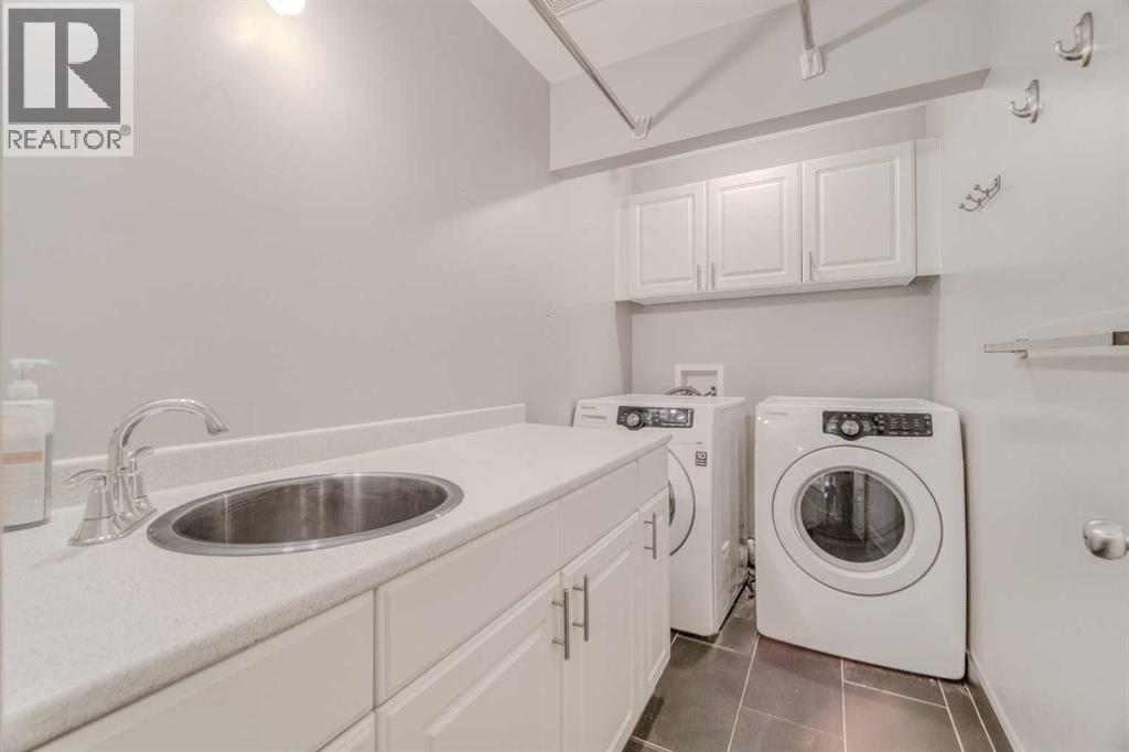 100 Royal Birch Crescent NW - 21