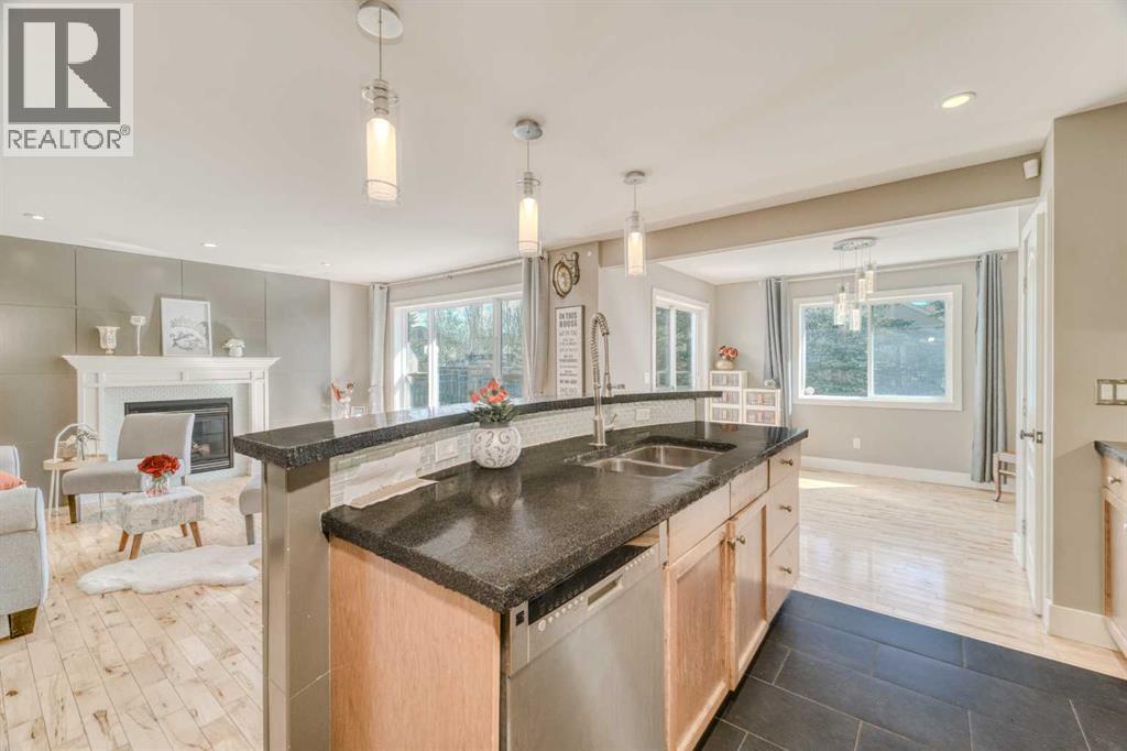 100 Royal Birch Crescent NW - 16