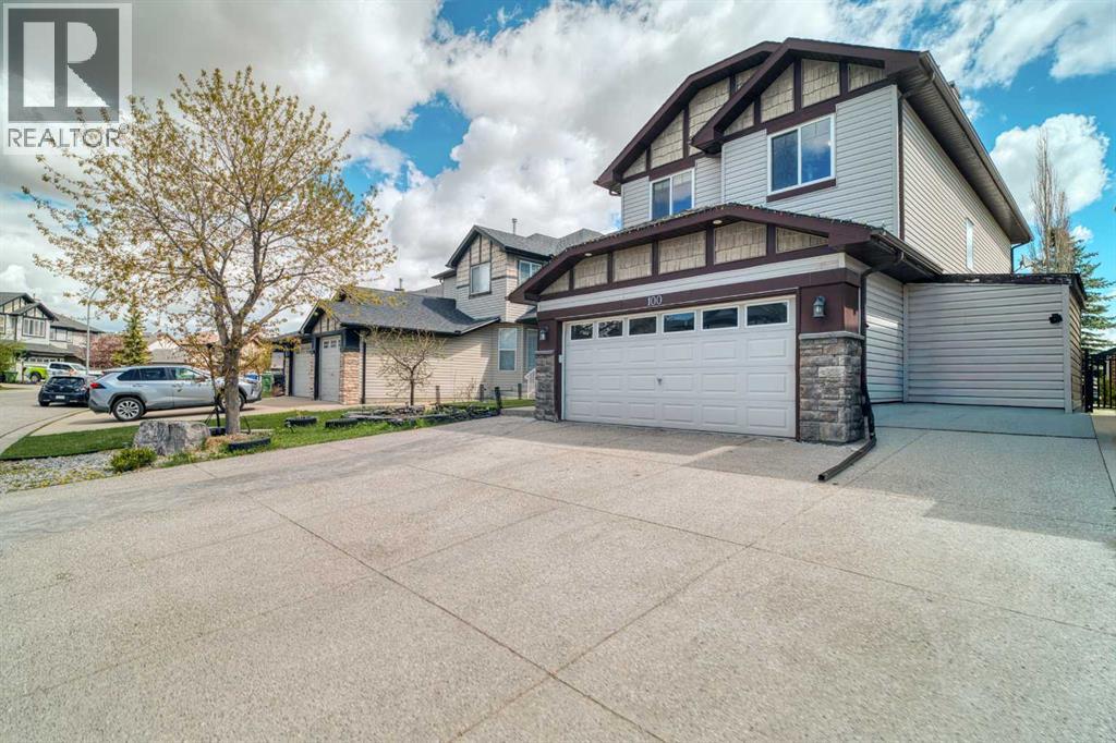 100 Royal Birch Crescent NW - Image 2