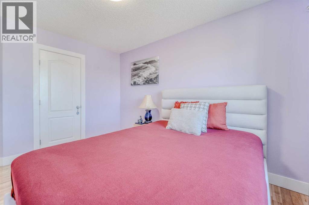 100 Royal Birch Crescent NW - 35