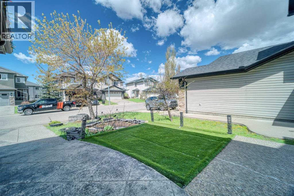 100 Royal Birch Crescent NW - 4