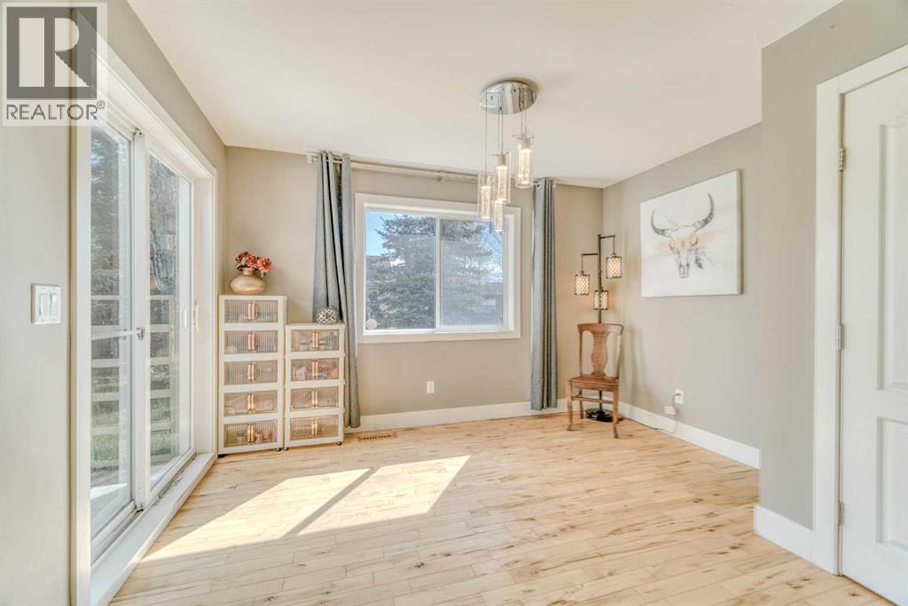 100 Royal Birch Crescent NW - 19