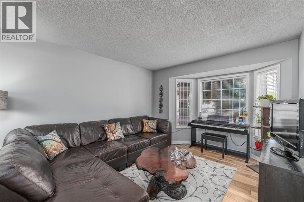 105 Bedford Manor NE - 5