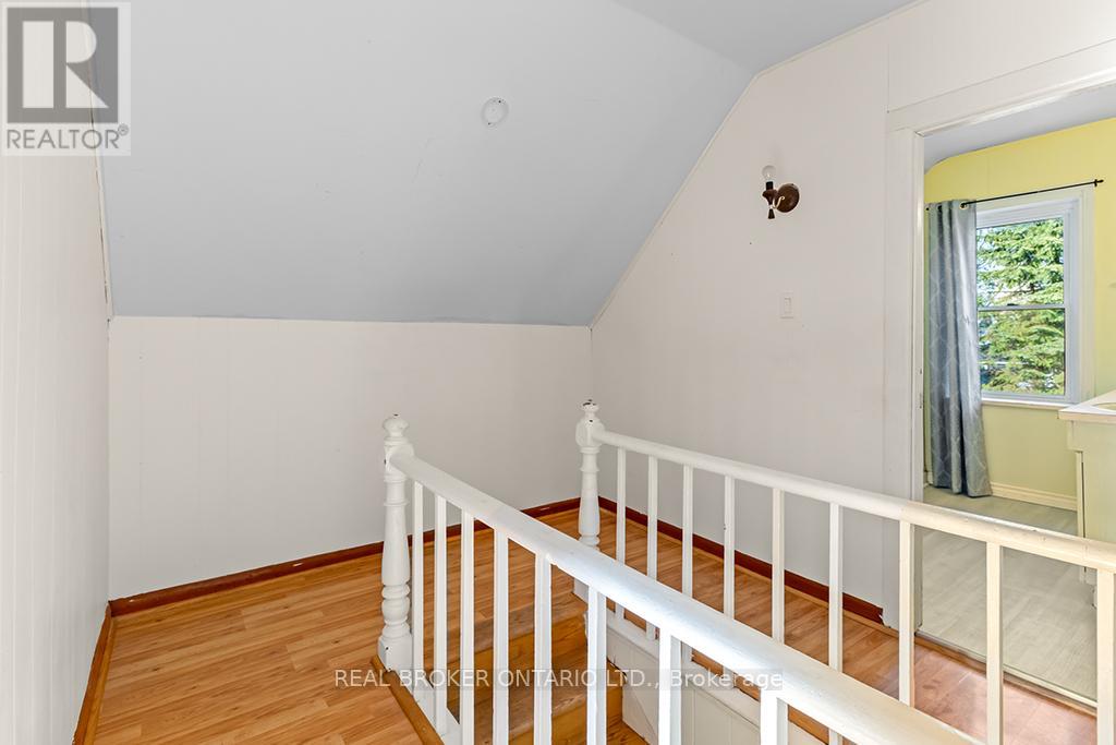 1323 2ND AVENUE W - 23