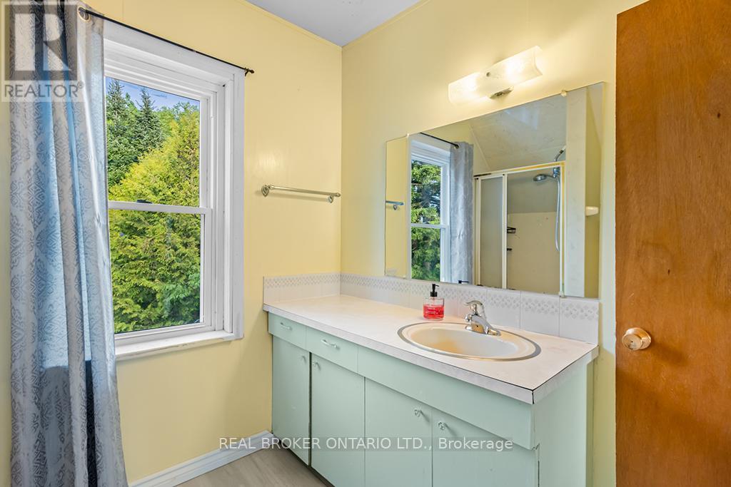 1323 2ND AVENUE W - 31