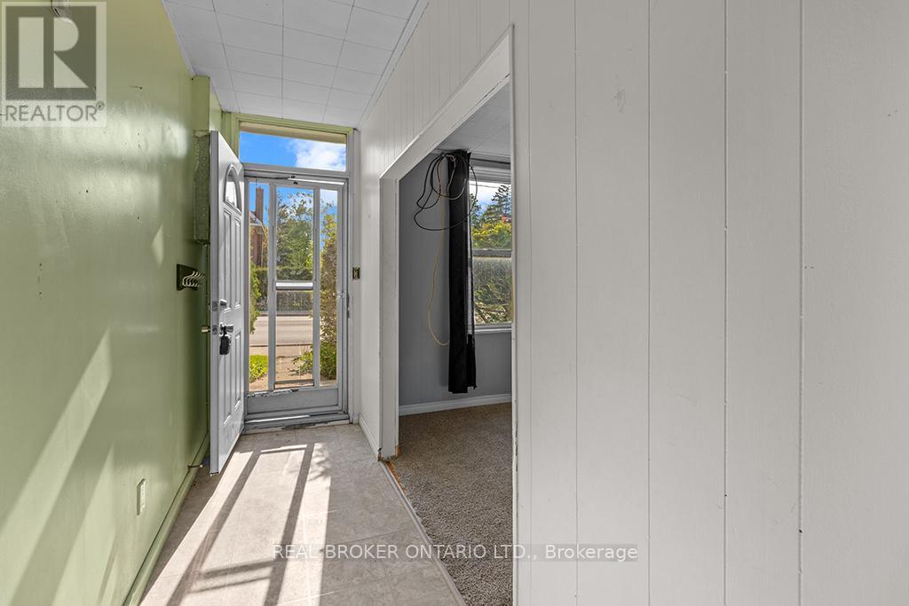 1323 2ND AVENUE W - 7